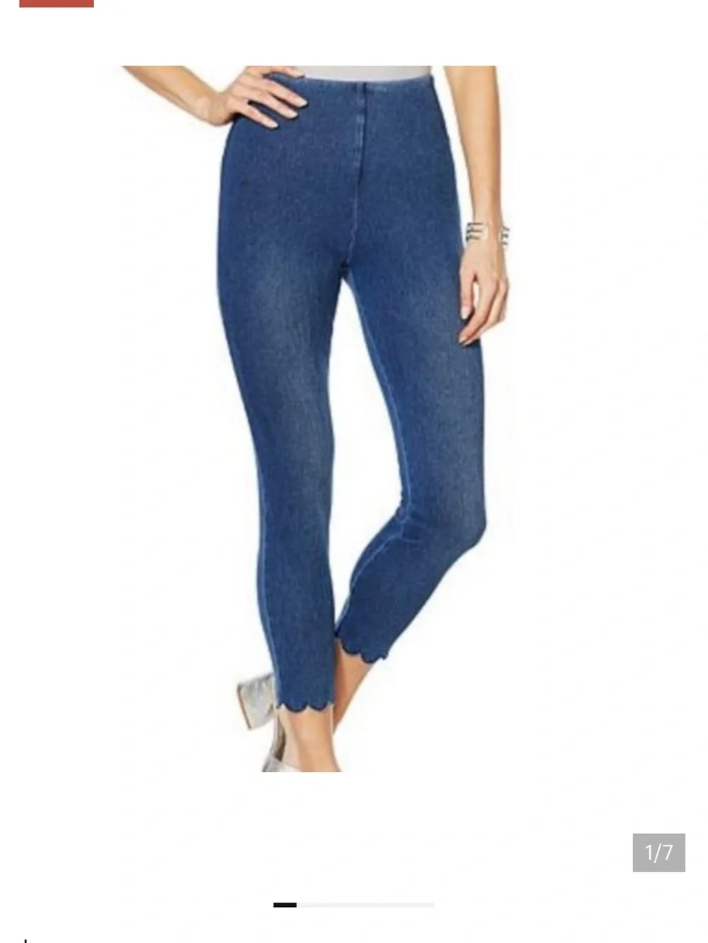 Lyssé Lynette Scallop Edge Denim Pull On Leggings in women’s size Small.